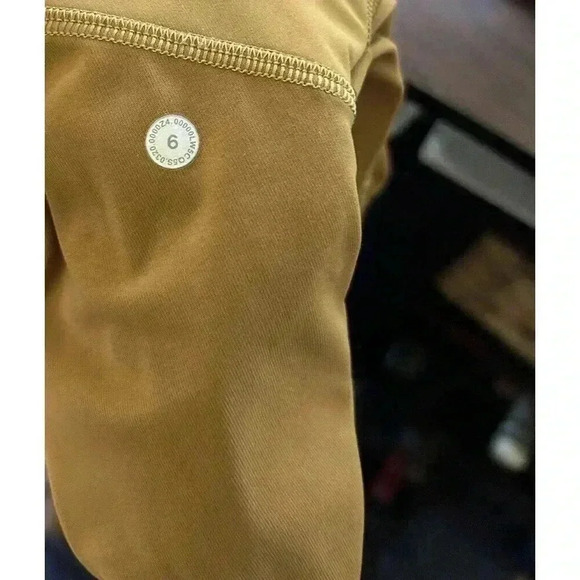 Lululemon Leggings Fast Free 6 Mustard Color High Rise Reflective Dots Sz 6 - Picture 11 of 12